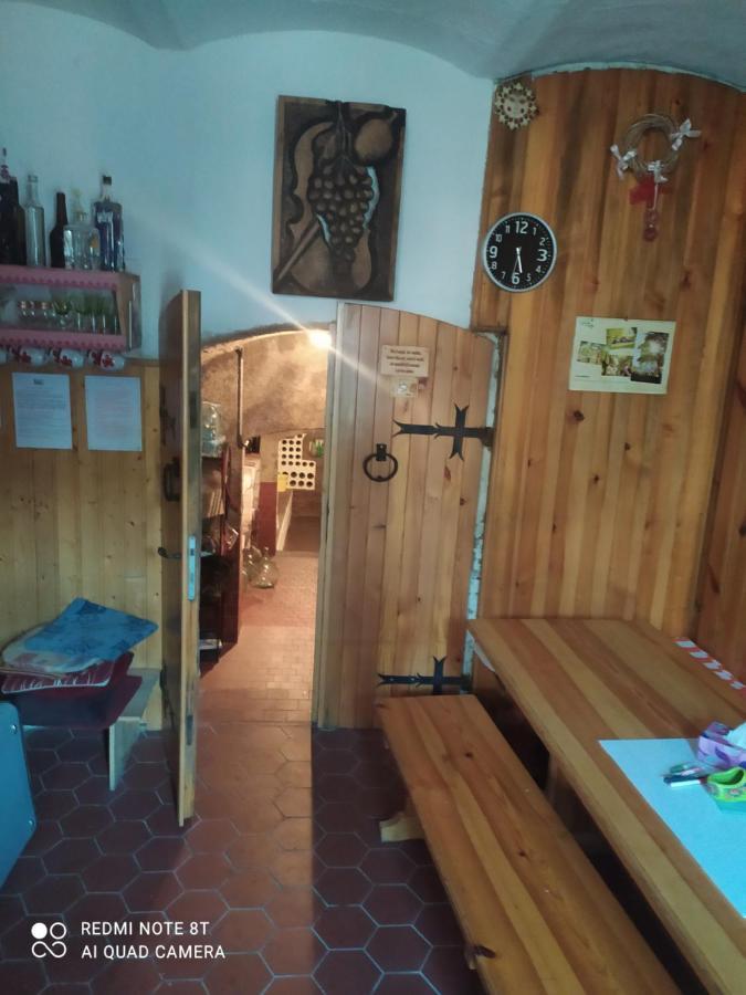 Penzion Slunce Nad Vinnym Sklepem Moravská Nová Ves Eksteriør billede